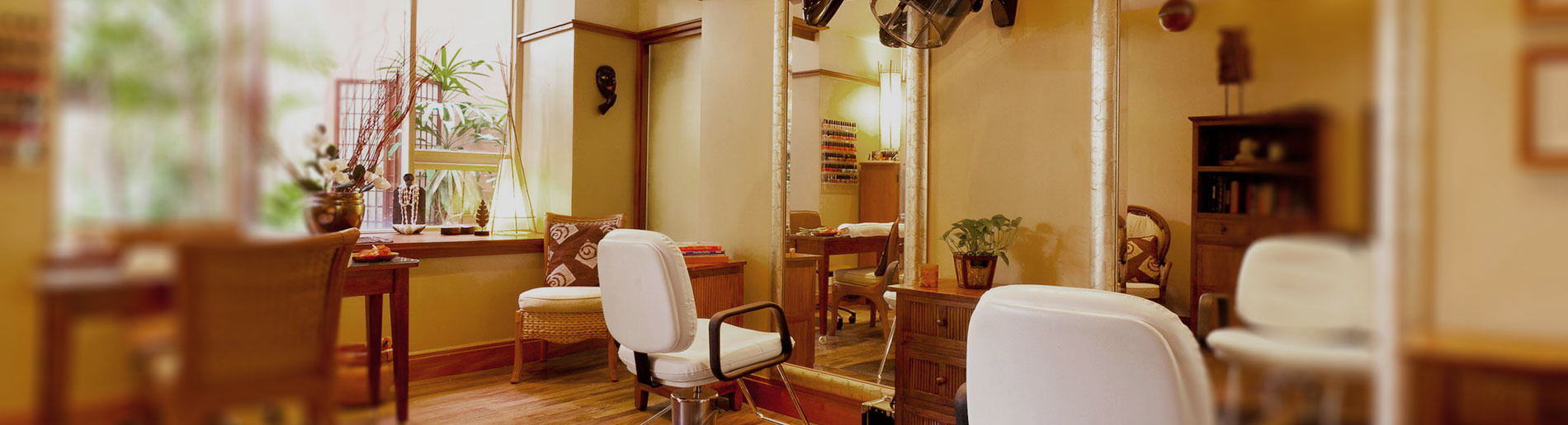 استخر و سالن ماساژ استخر و سالن ماساژ